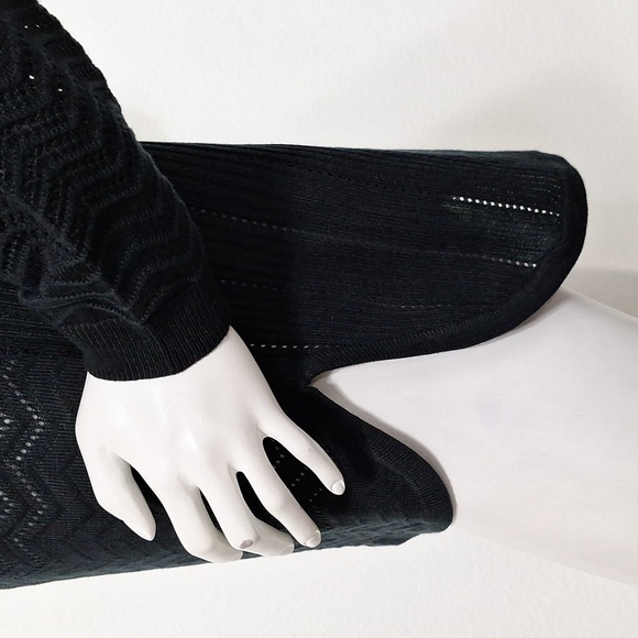 Hannah Black Whimsigoth Open Knit Long Sleeve Pullover Hi-Low Sweater Size M - Picture 10 of 12